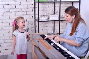 педагог по вокалу